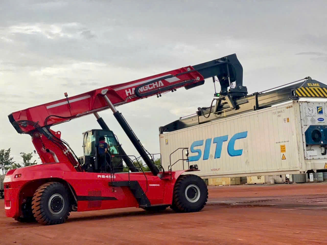 Cho thuê xe Container chở hàng Hải Phòng Đi Bình Định