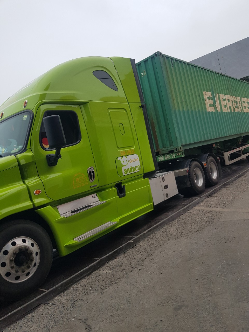 Cho thuê xe Container chở hàng Hải Phòng Đi Đồng Nai