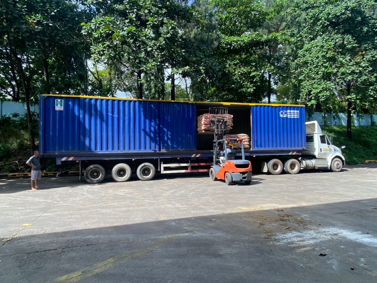 Cho thuê xe đầu kéo phủ bạt Vũng Tàu đi Hải Phòng