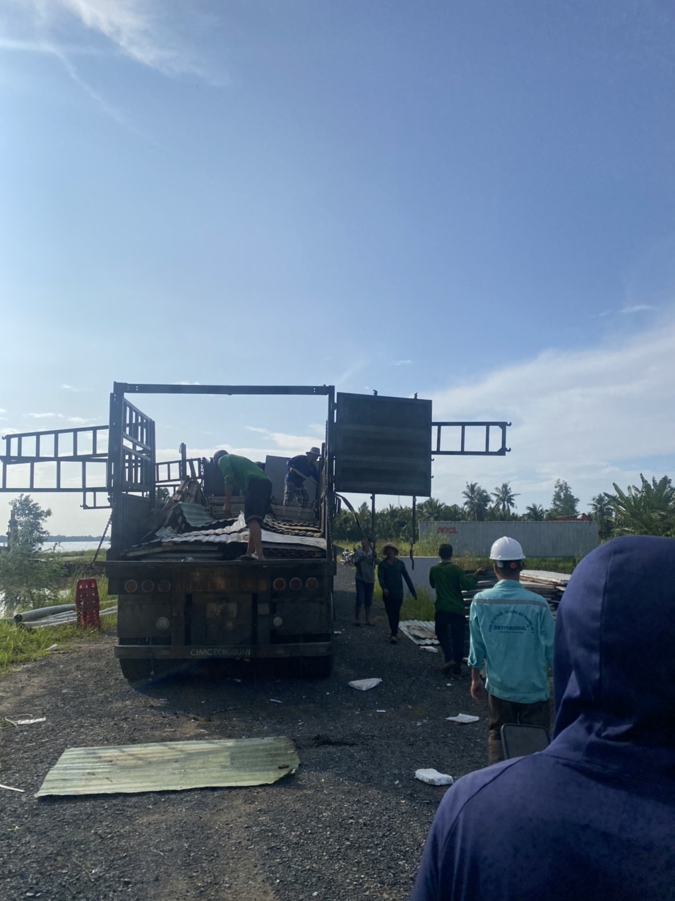 Cho thuê xe đầu kéo phủ bạt Hà Tĩnh đi Hải Phòng