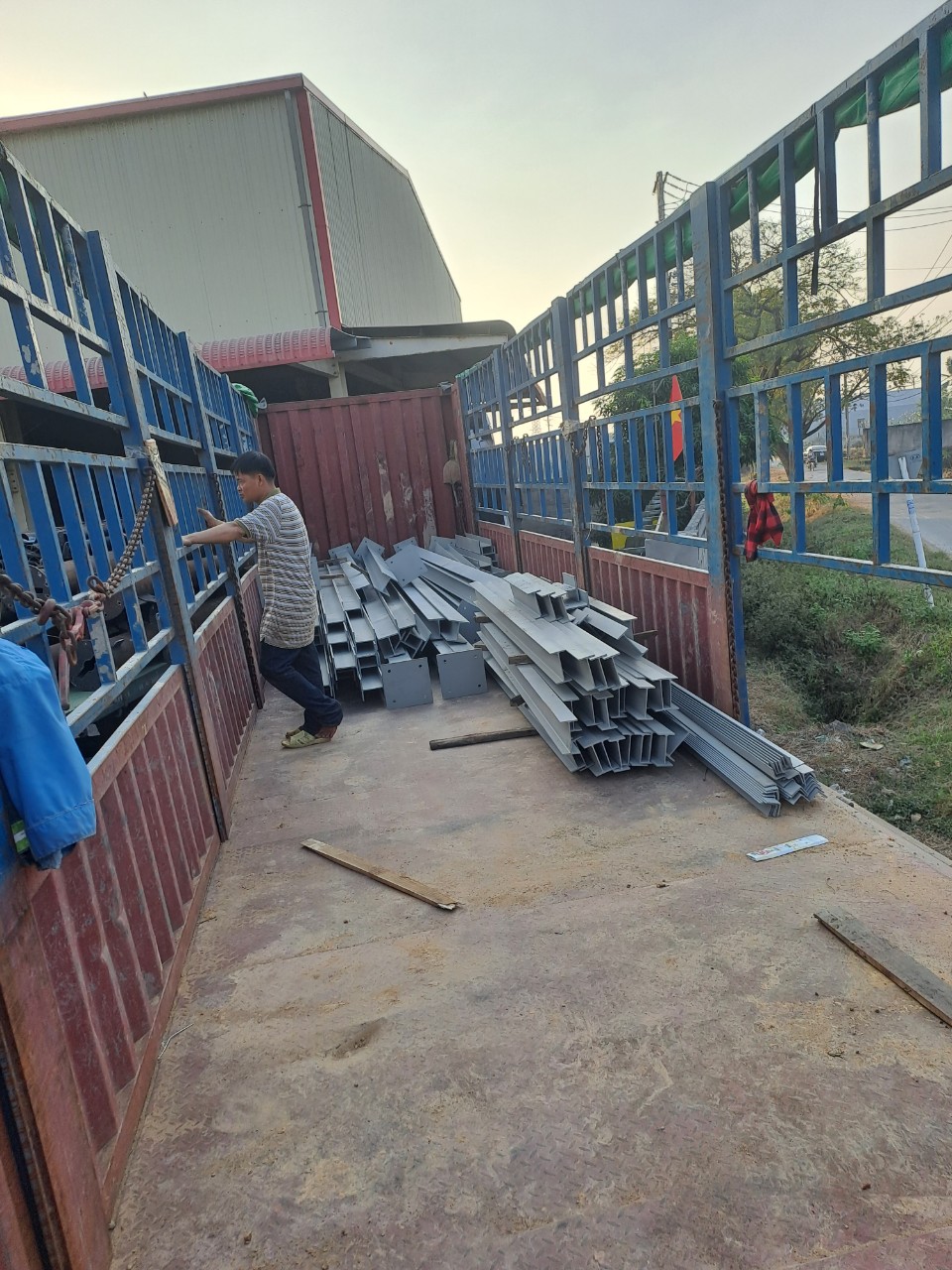 cho thuê xe đầu kéo phủ bạt Bình Phước đi Hải Phòng