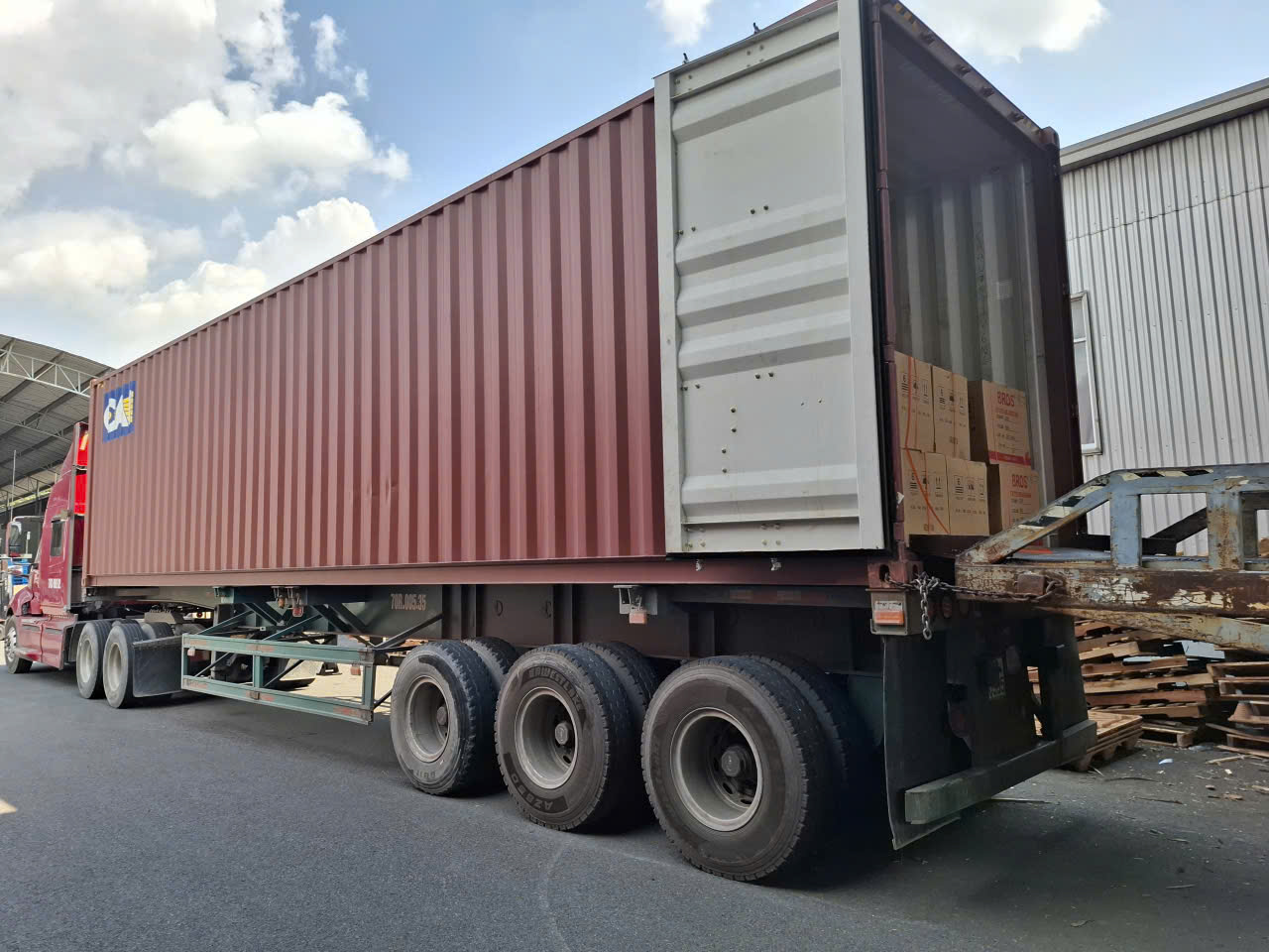 cho-thue-xe-container-bac-ninh-di-binh-phuoc-cho-hang-an-toan